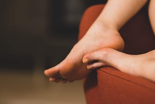A Step-by-Step Guide to DIY Foot Massage